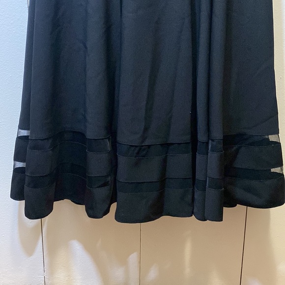 WOMENS- Size 10 Black Gown/Dress - Picture 3 of 6